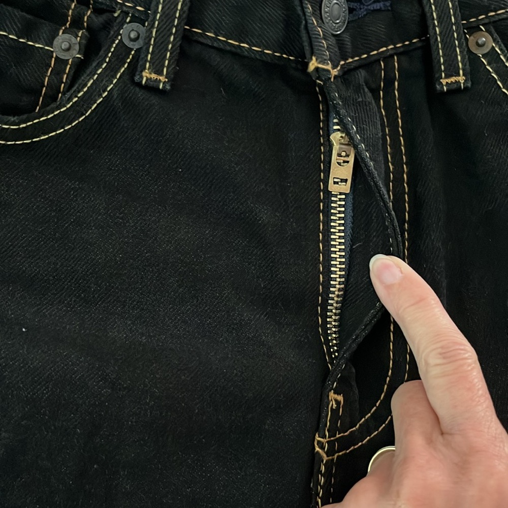 Levi's Dark Denim Jeans - Picture 5 of 9